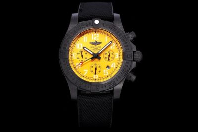 Breitling Factory Breitling Avenger Hurricane Series Black carbon fiber case diameter 45mm Watch